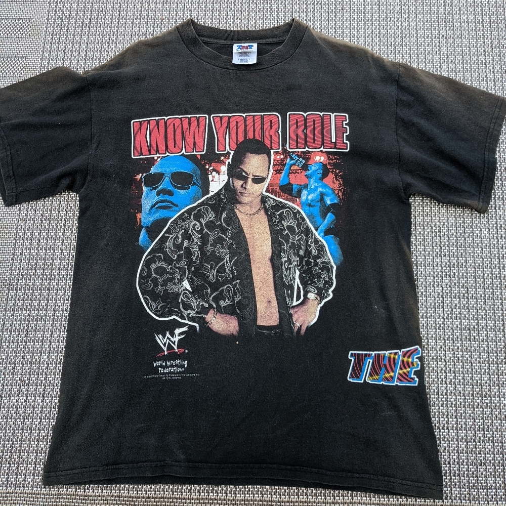 Vtg 2000 WWF The Rock 'Know Your‎ Role' AOP tshirt Adult L